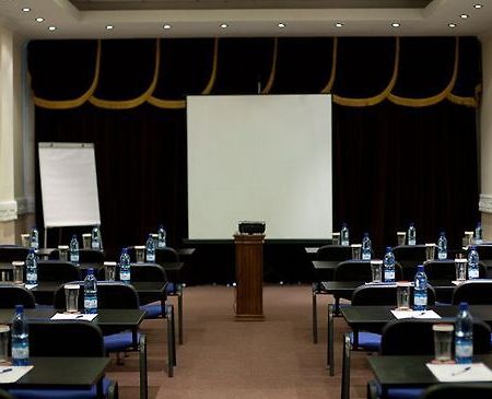Phoenicia Apartments Baneasa Airport Bucharest Business photo
